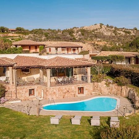 Villa Domus Ardea Capo Coda Cavallo Eksteriør bilde