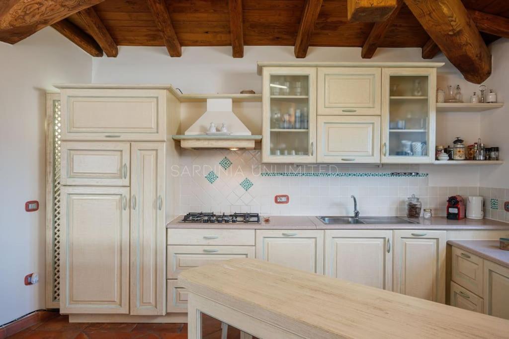 Villa Domus Ardea Capo Coda Cavallo Eksteriør bilde